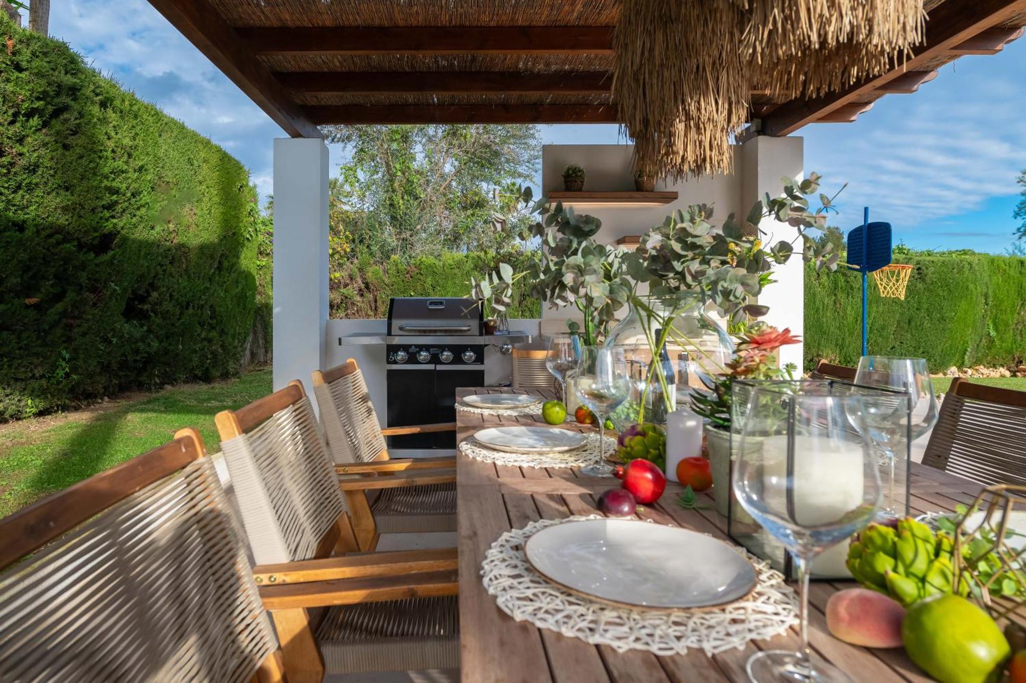 Sirio: Golf-front Retreat With Private Heated Pool *